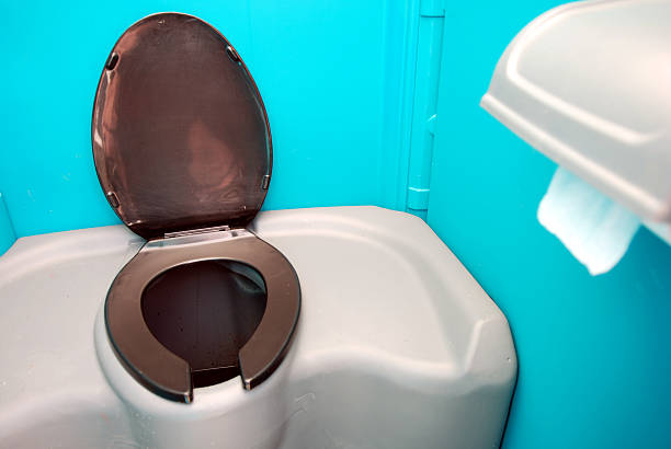 Best High-end porta potty rental  in Pleasantville, IA